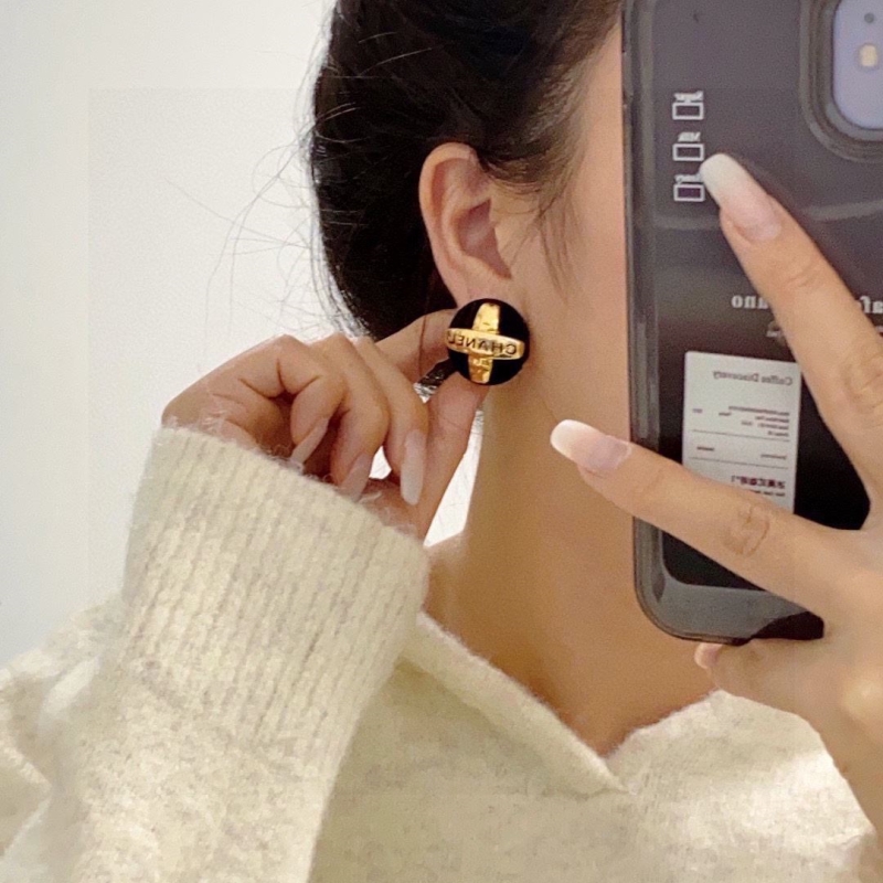 Ch**el earrings